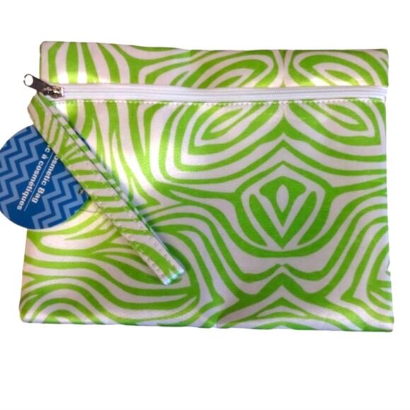 Kid's Fashion Press on Nails and Cosmetic Bag - Picture 2 of 5